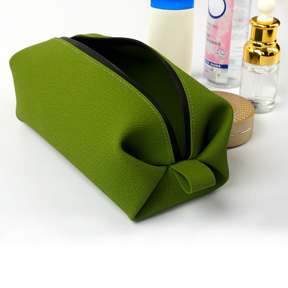 Silicone Wristlet Zipper Pouch – Small Waterproof Travel Bag with Secure Metal Zip